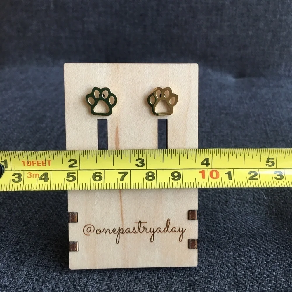 Paw Print Cut Out Stainless Steel Fashion Stud Earrings, GOLD